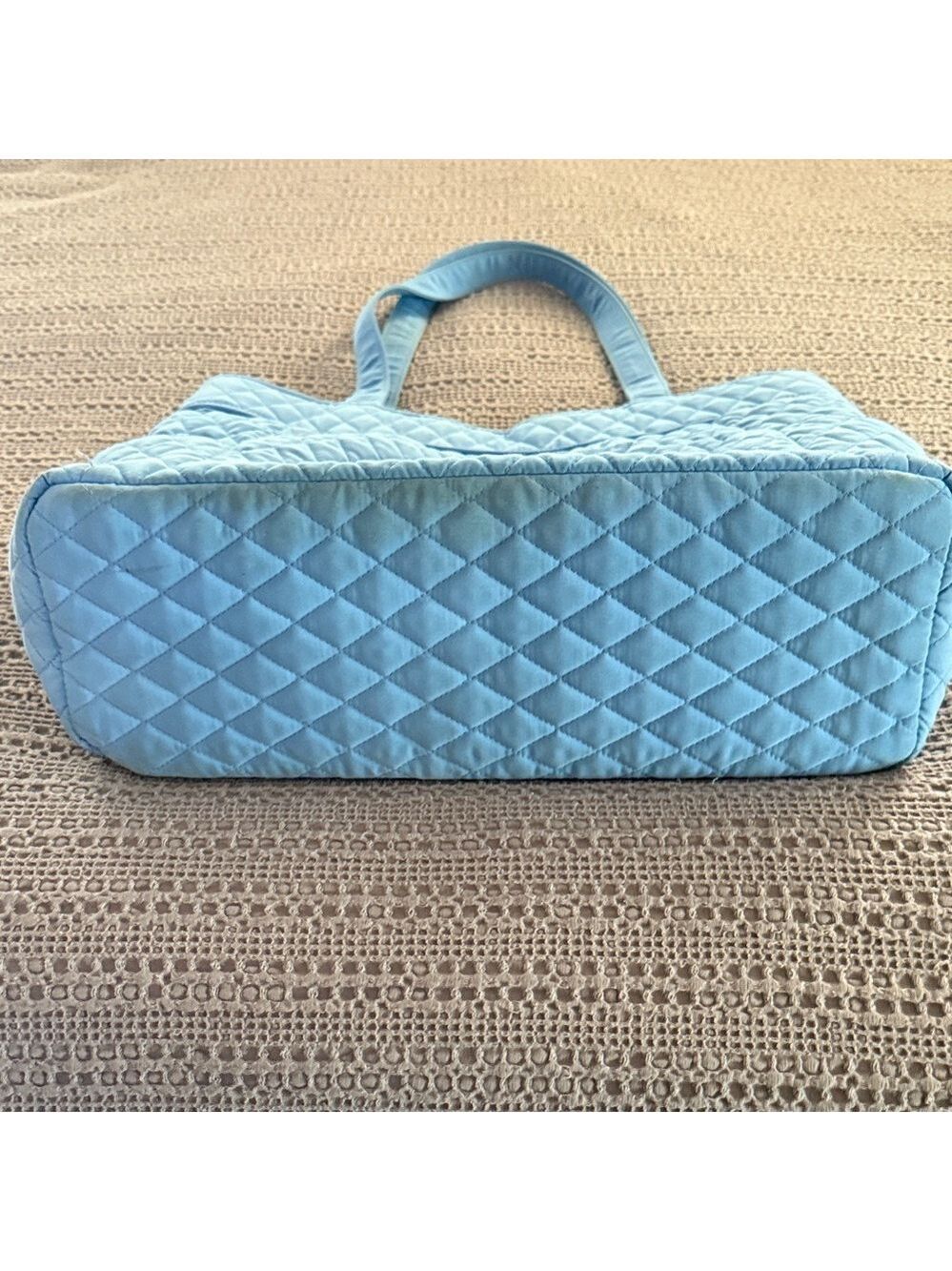 Vera Bradley Quilted Sky Blue Shoulder Tote - Picture 5 of 9